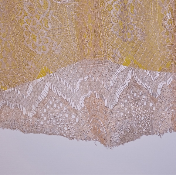 Jealous Tomato S Yellow Cream Lace Panels Hi-lo Button Slvls Collar Sheer Blouse - Picture 6 of 16